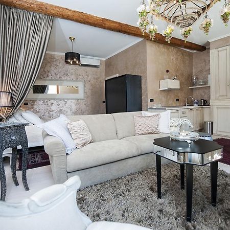Apartment Piazza ロヴィニ エクステリア 写真